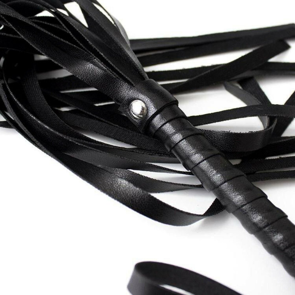 001-9.jpg Boutique Soft Rope Flogger - Image 1